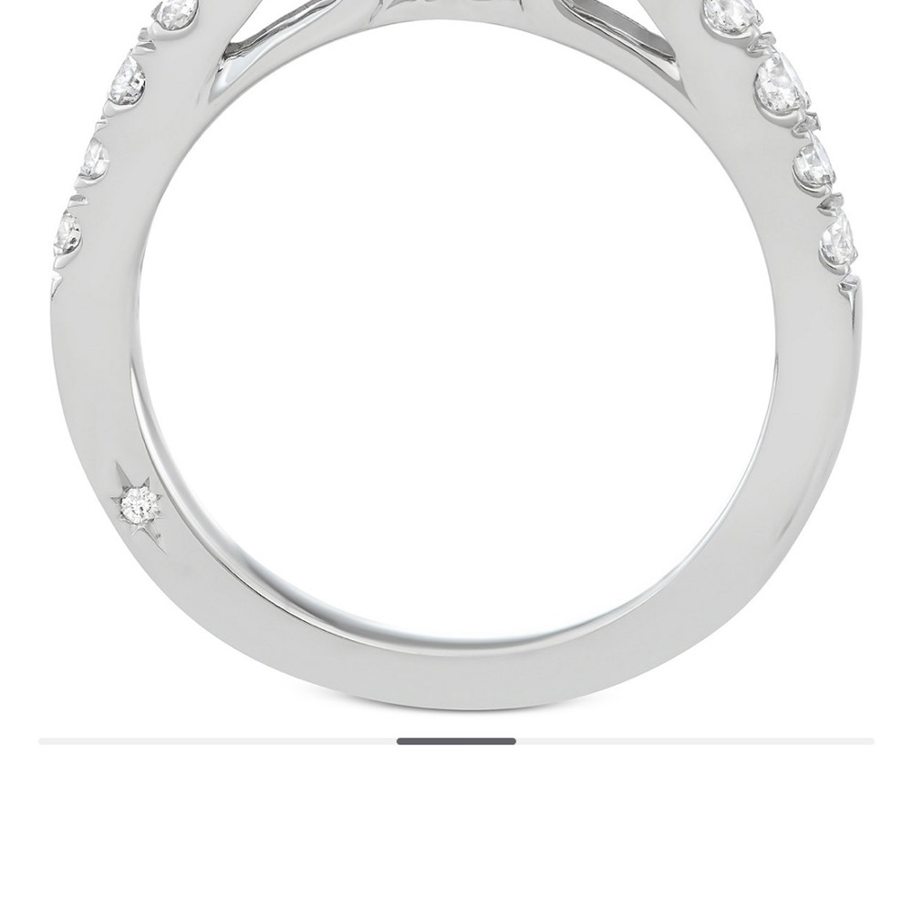 Elegant Silver Engagement Ring